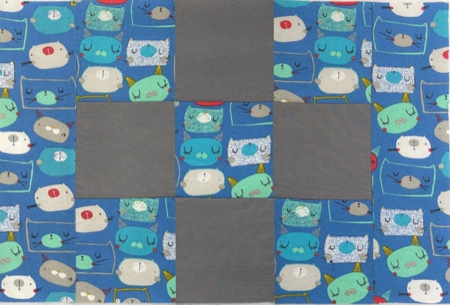 Kennel Quilt 9 Patch Blue Gray