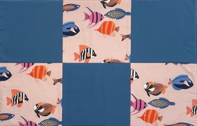 Kennel Quilt 6 Patch Fish
